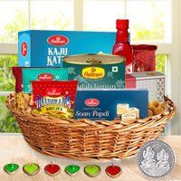 Mouthwatering Diwali Hamper with Taste of Love
