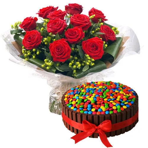 Gift Red Roses Bouquet with Kit Kat Cake