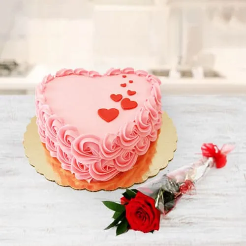 Lovely Strawberry Cake with Red Rose