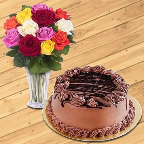 Mixed Roses Arranged in a Glass vase with Chocolate Cake
