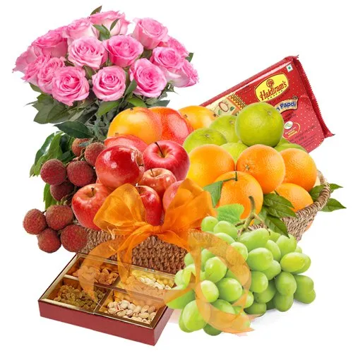Mouth Watering Fresh Fruity Sweety Extravaganza with Rose Bouquet