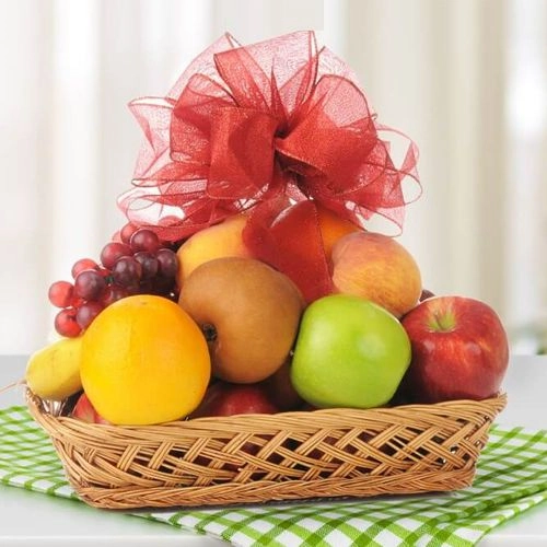 Luxurious Assorted Fresh Fruits Basket