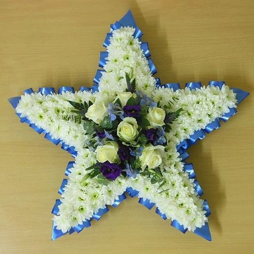 Elegant Star Tribute Bouquet - A Timeless Gift