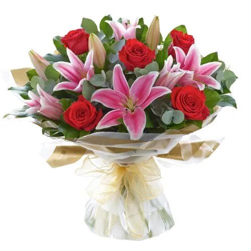 Special Lilies N Roses Bouquet