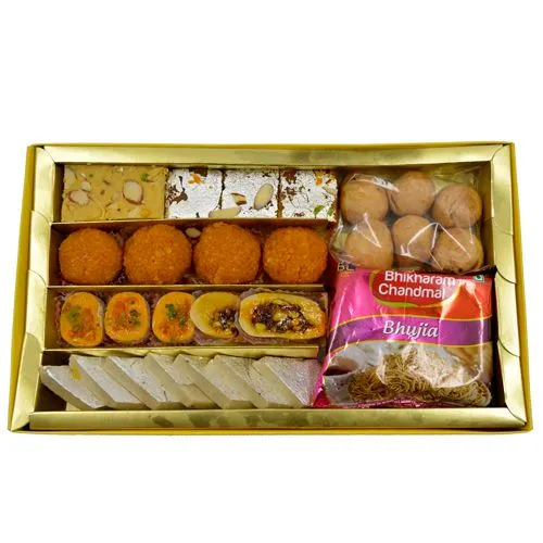 Wholesome Assorted Sweets N Snacks Gift Box