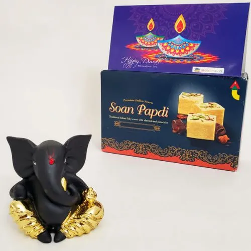 Elegant Ganesha with Soan<br>